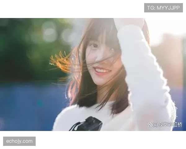 杜丽街拍像隔壁姑娘，车牌一看瞬间收起笑容